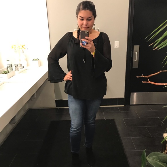 Meet your Posher, Alexis - Picture 2 of 2